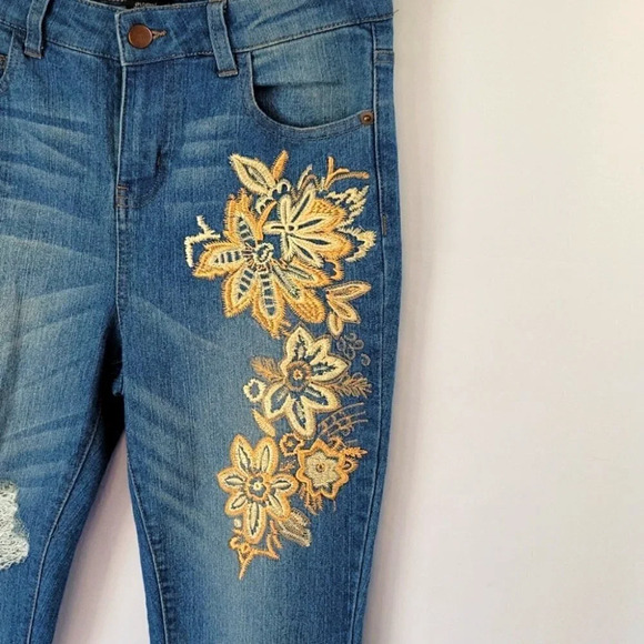 Fire Los Angeles Hi Rise Embroidered Skinny Jeans Size 7 - Picture 8 of 11